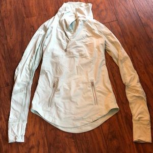 Lululemon running top size 4